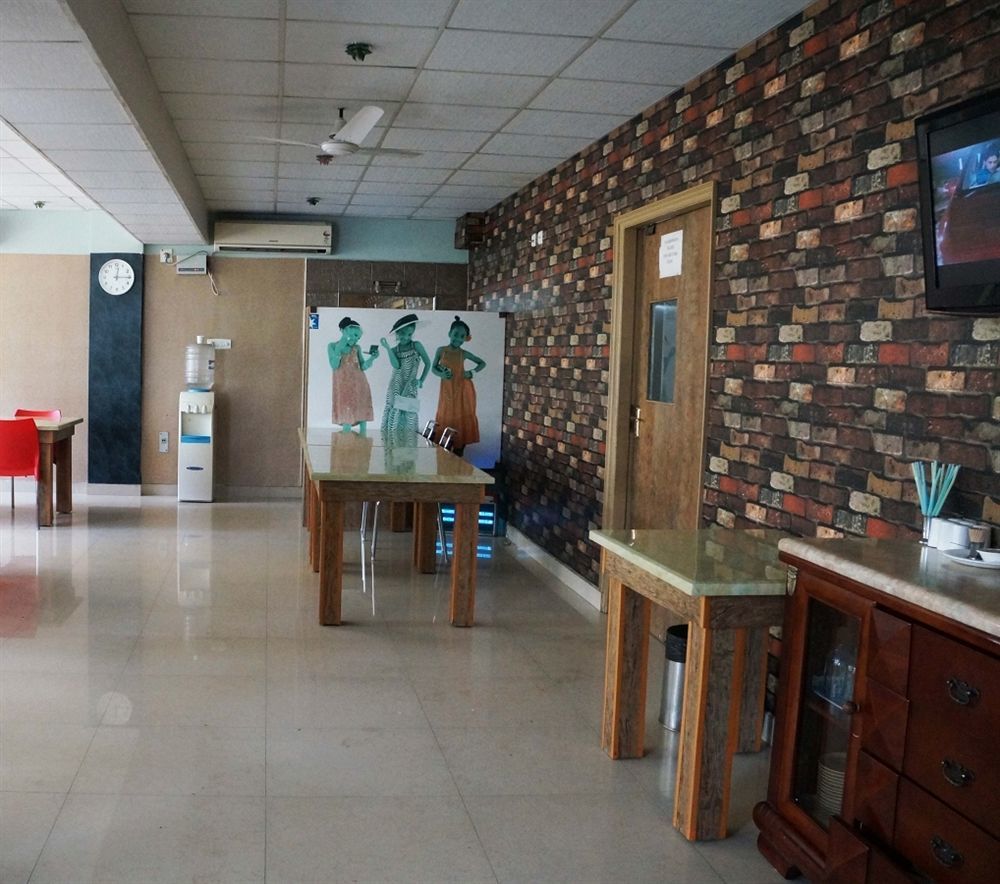 Lotels Hotel Chennai Exteriör bild