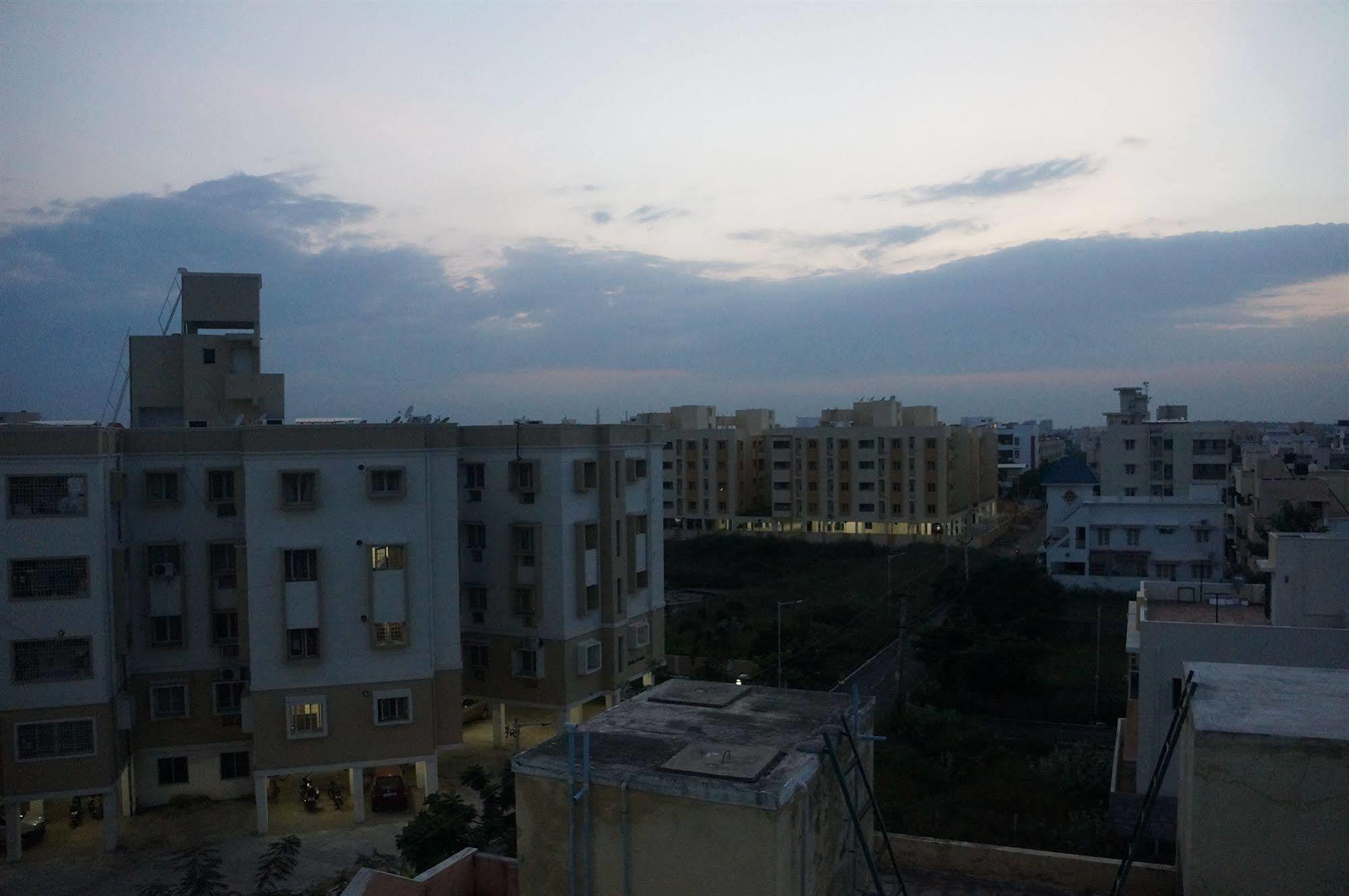 Lotels Hotel Chennai Exteriör bild