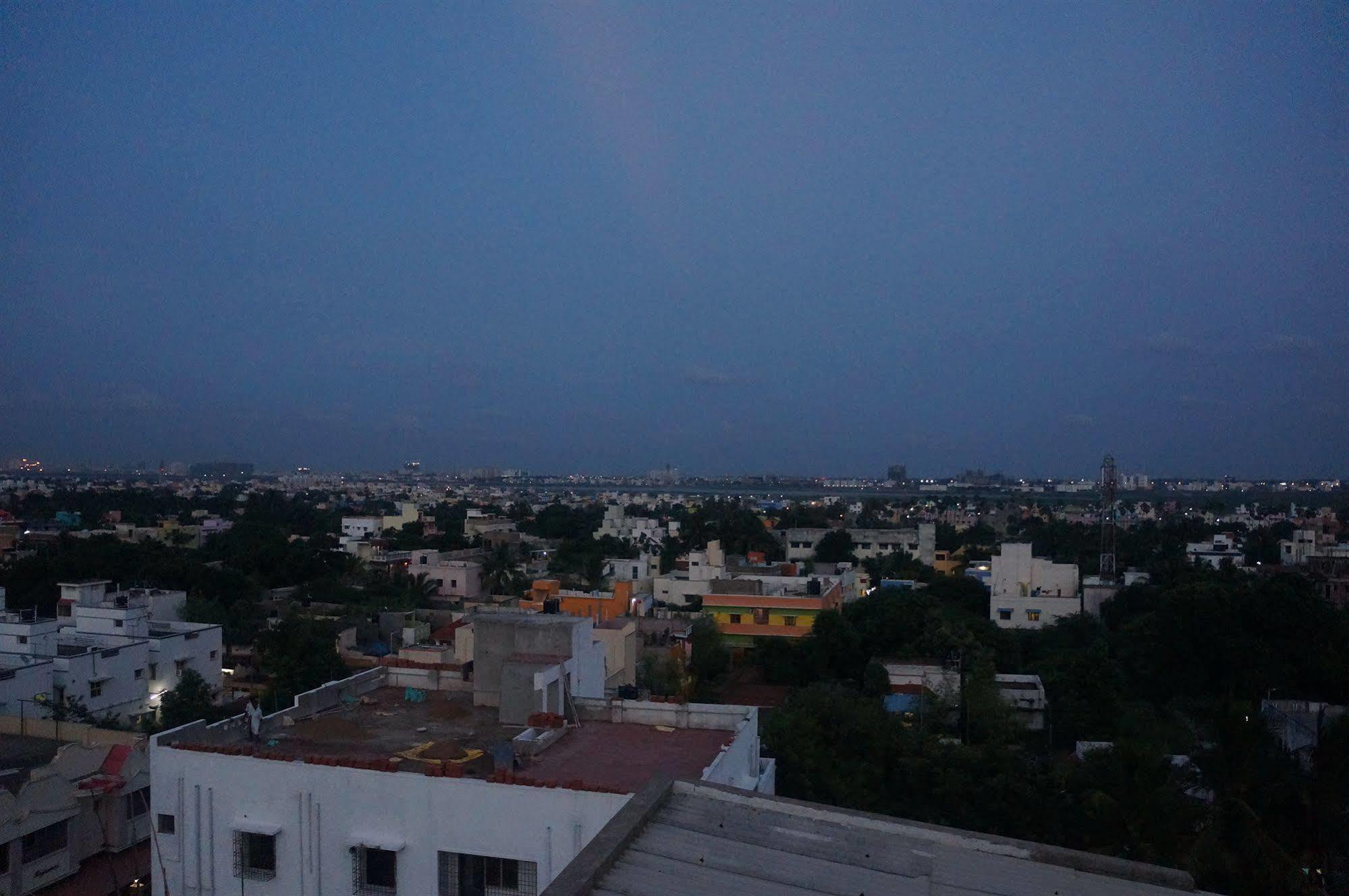 Lotels Hotel Chennai Exteriör bild