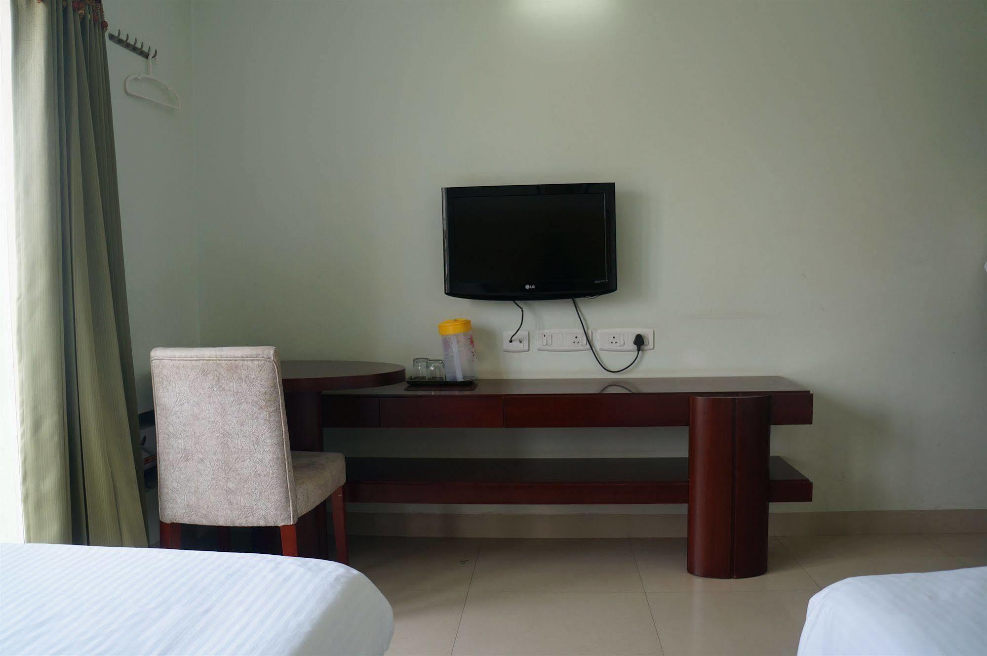 Lotels Hotel Chennai Exteriör bild